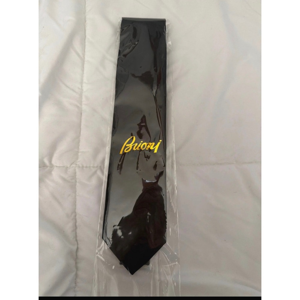 Brioni Black Diagonal Stripe Silk Tie NWT — Retail $310